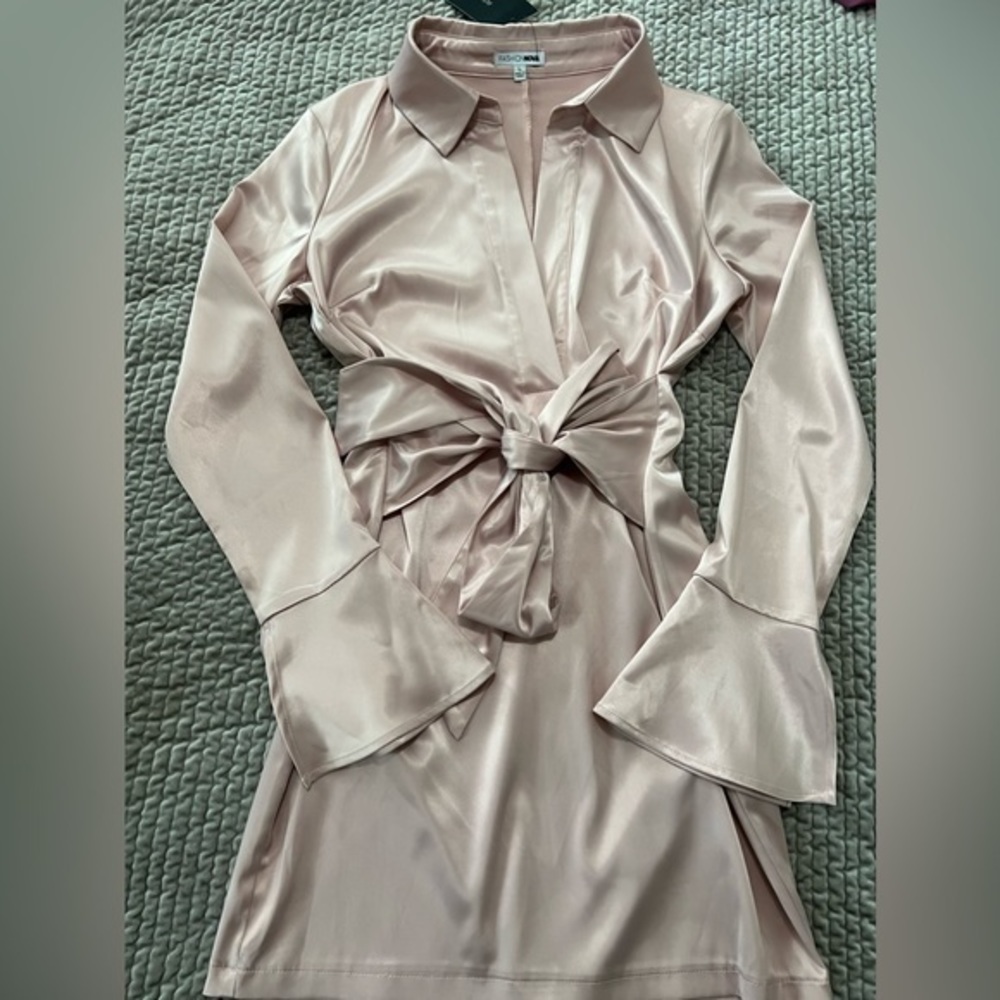 FASHION‎ NOVA SILK MINI DRESS - Picture 2 of 2